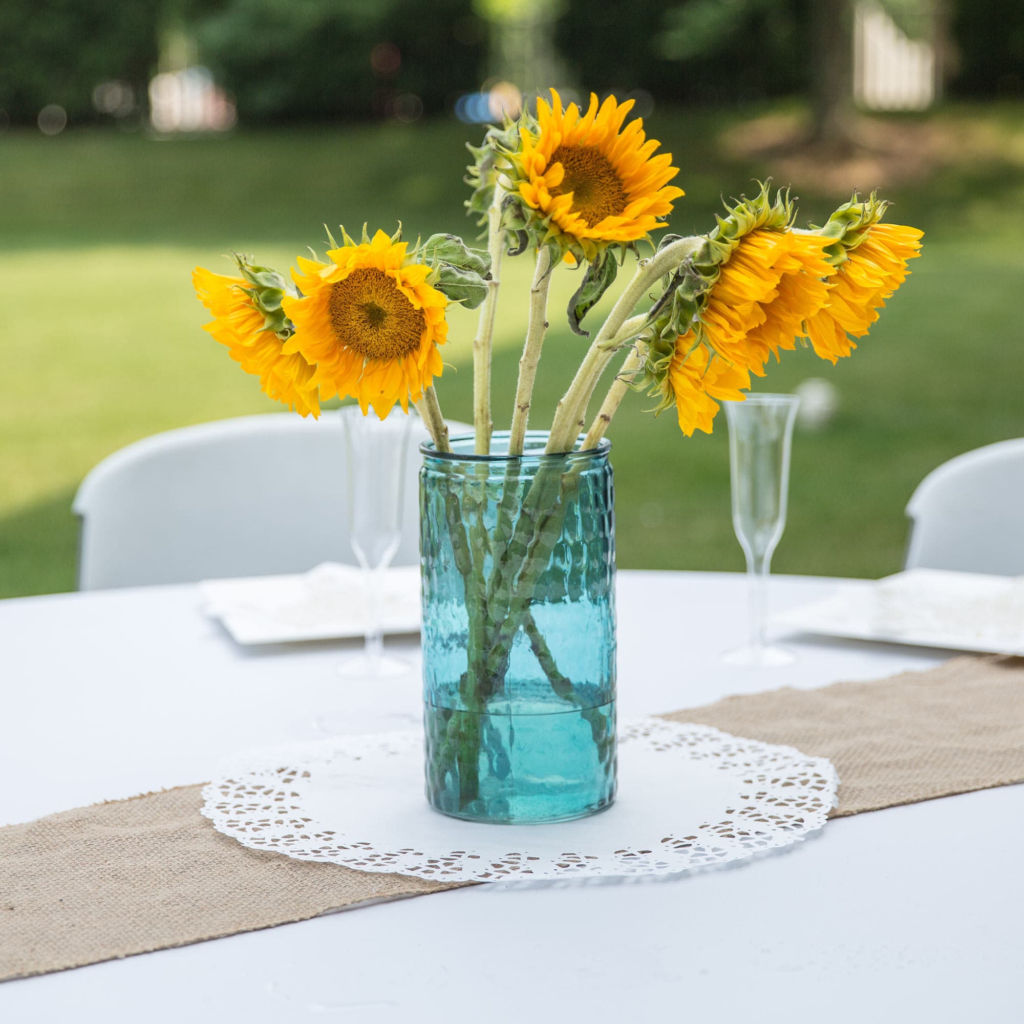 Hoffmaster 500260 16.5" White Kenmore Lace Doily - Image 3